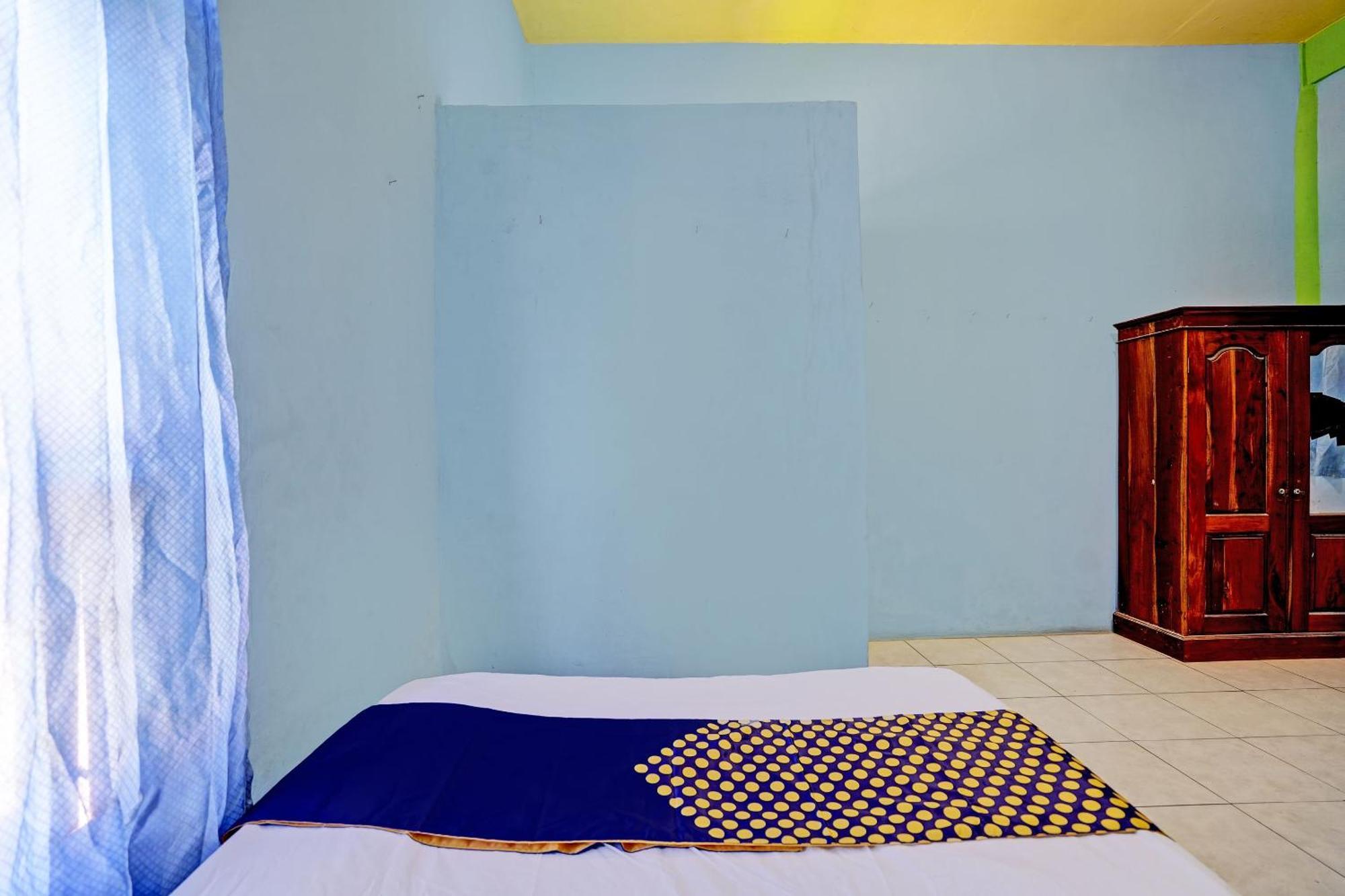 Oyo Life 93037 Nova Jaya Homestay Syariah Lamongan Bagian luar foto