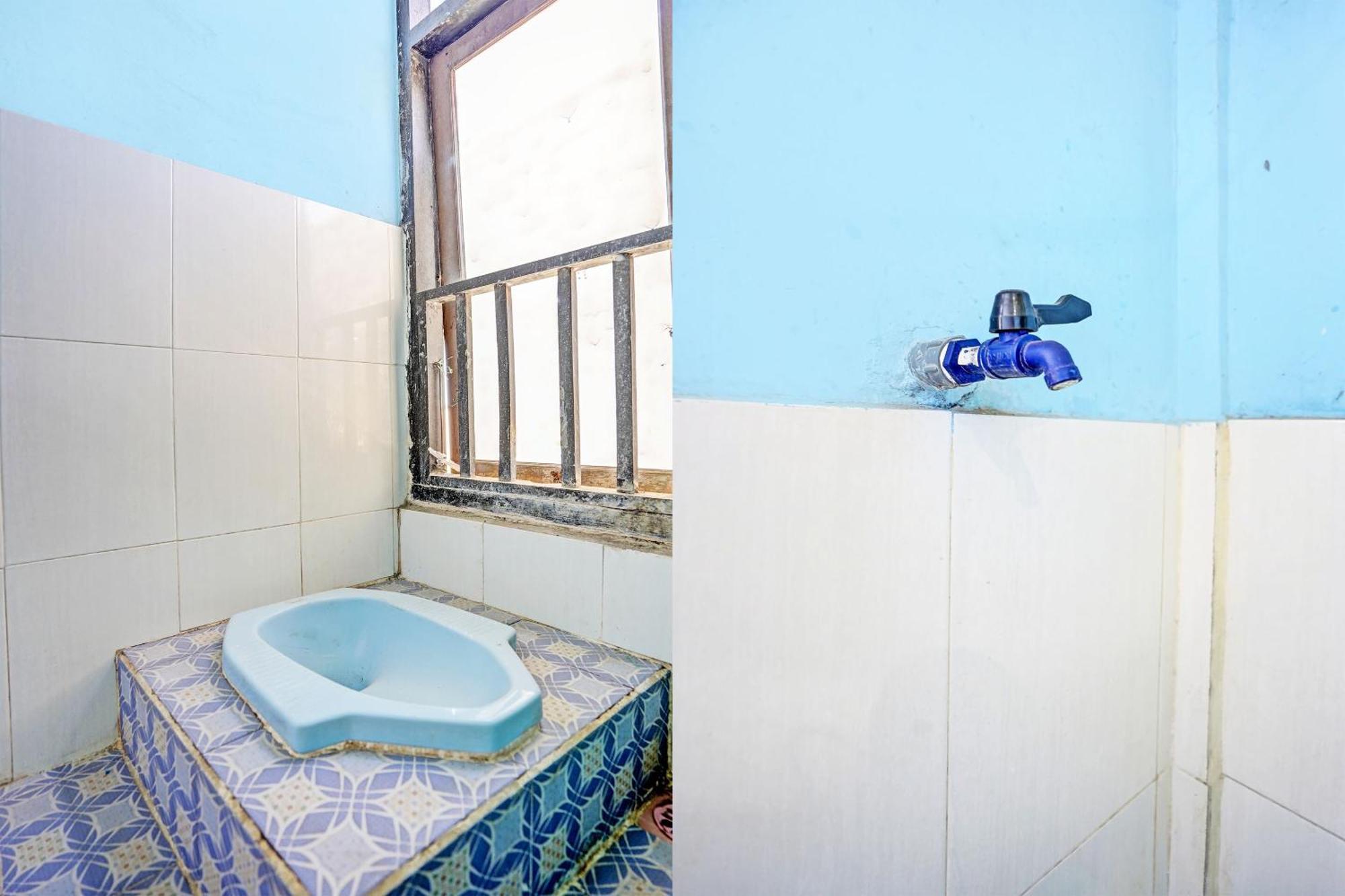 Oyo Life 93037 Nova Jaya Homestay Syariah Lamongan Bagian luar foto